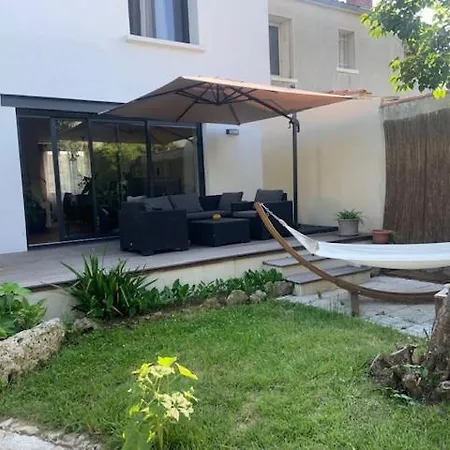 Au Calme Dans Un Ecrin De Verdure 3ch * Aytré