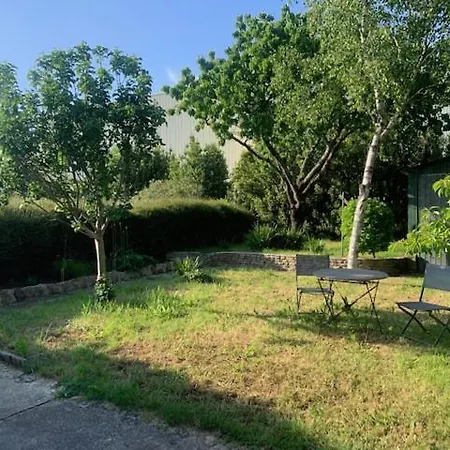 Au Calme Dans Un Ecrin De Verdure 3ch * Aytré